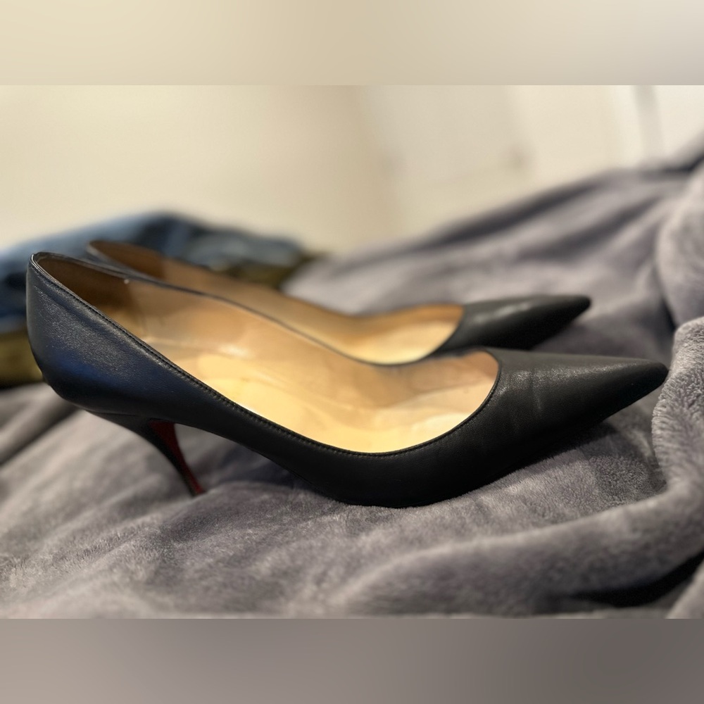 LOVED CHRISTIAN LOUBTAIN HEELS